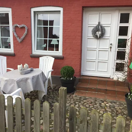 Nyaraló Rote Ferienhaus *