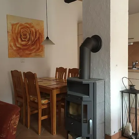 Nyaraló Rote Ferienhaus *